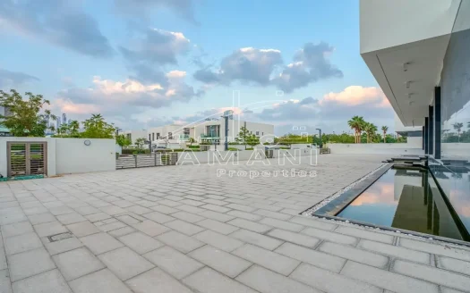 Rare Mansion Largest Built Up Cont 8 Bedrooms