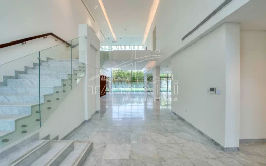 Corner Prime Location 6BR Contemporary