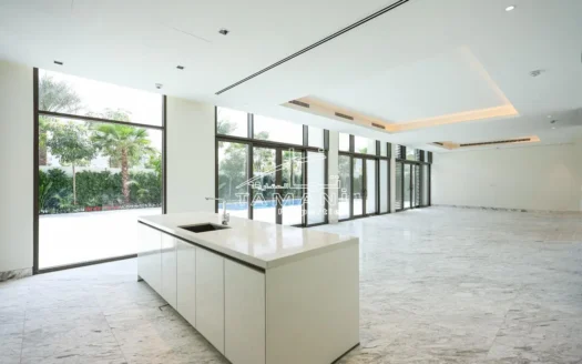 Brand New Prime Location Step To Crystal Lagoon